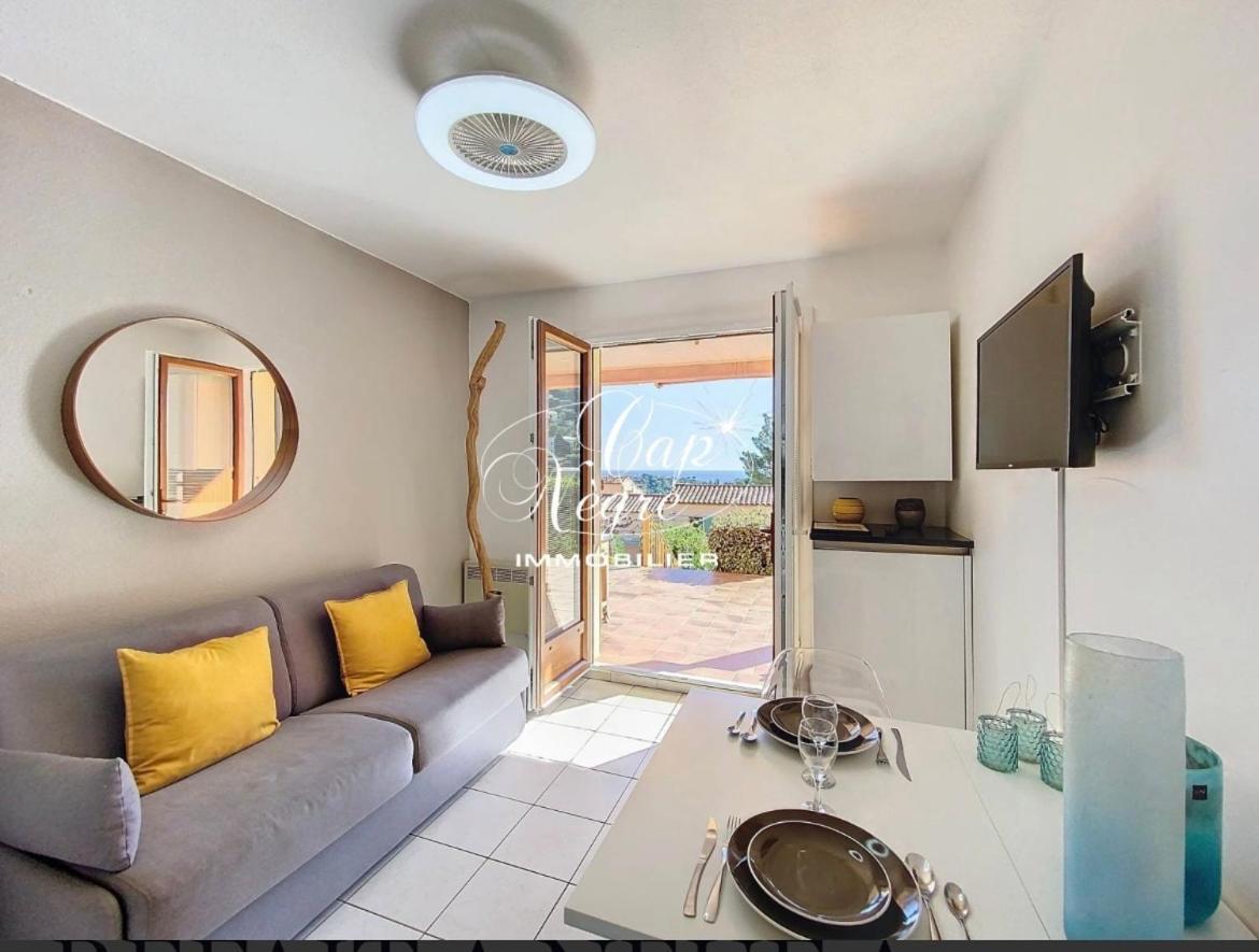 Terrasse De 30M2 Vue Mer Panoramique 1 Chambre Apartment Кавалере-сюр-Мер Екстериор снимка